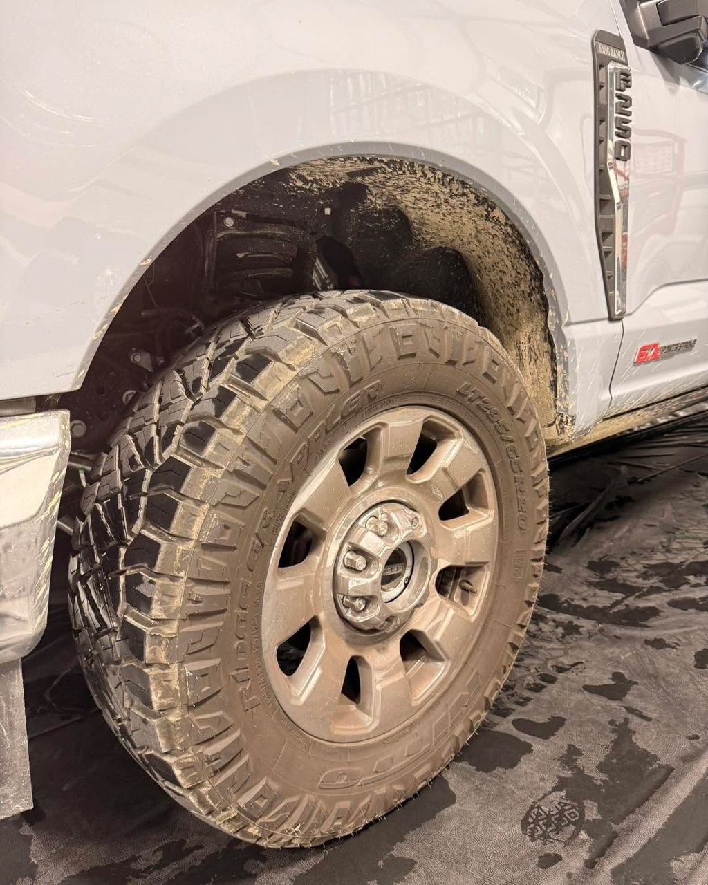 Before wheel and tire cleaning - ChicDetail Co.